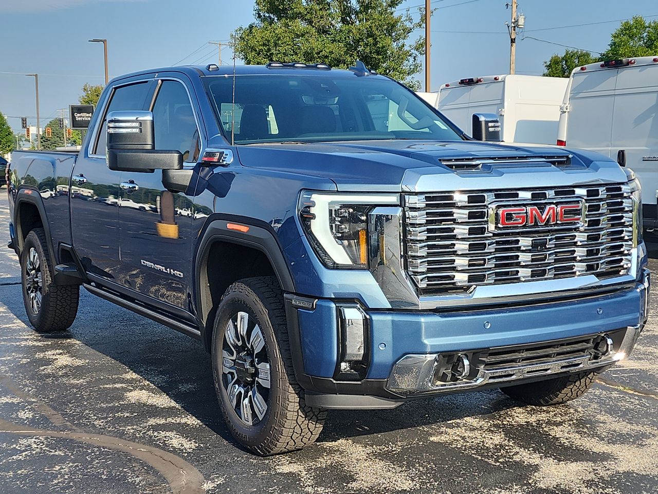 2025 GMC Sierra 2500HD Denali's photo