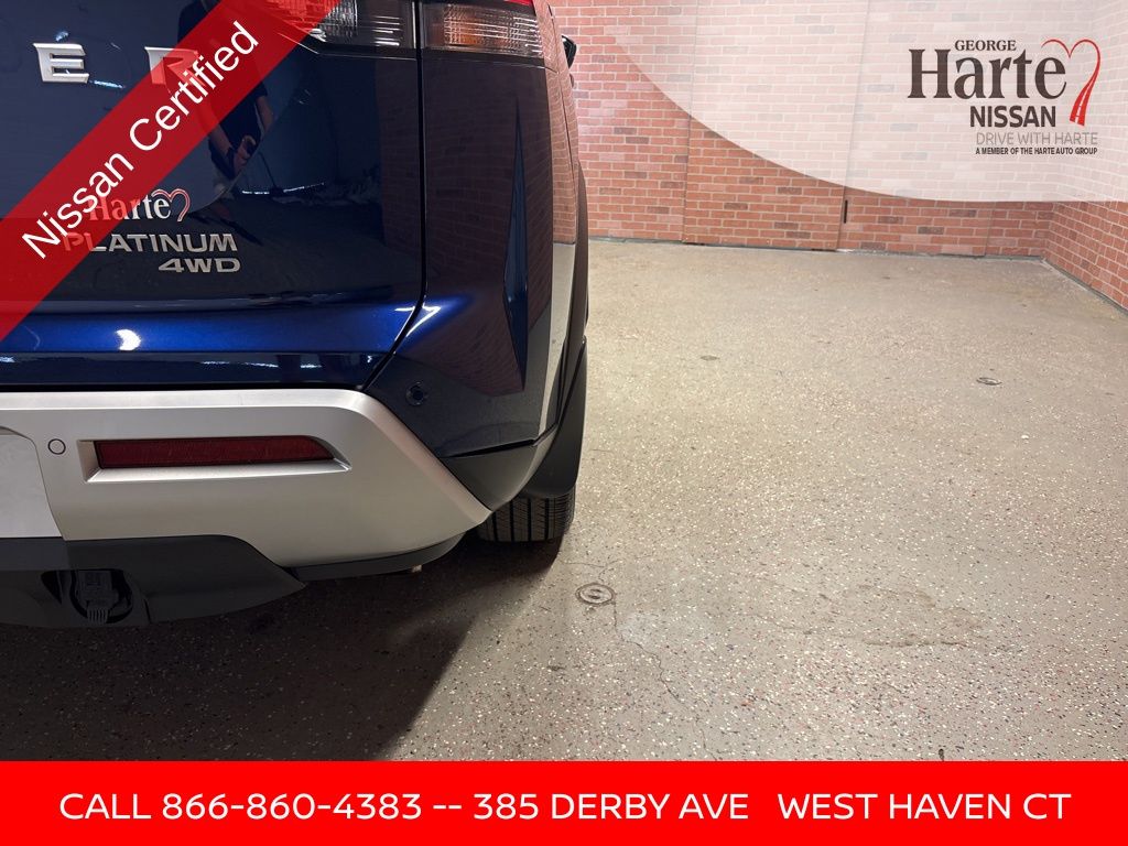 2022 Nissan Pathfinder Platinum photo 35