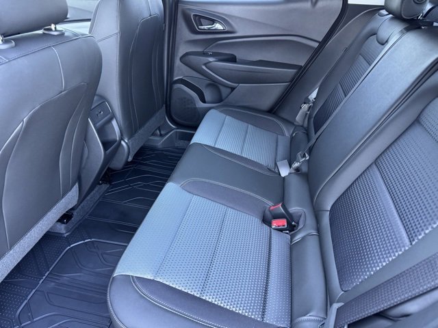 2025 Chevrolet Trax LT photo 15
