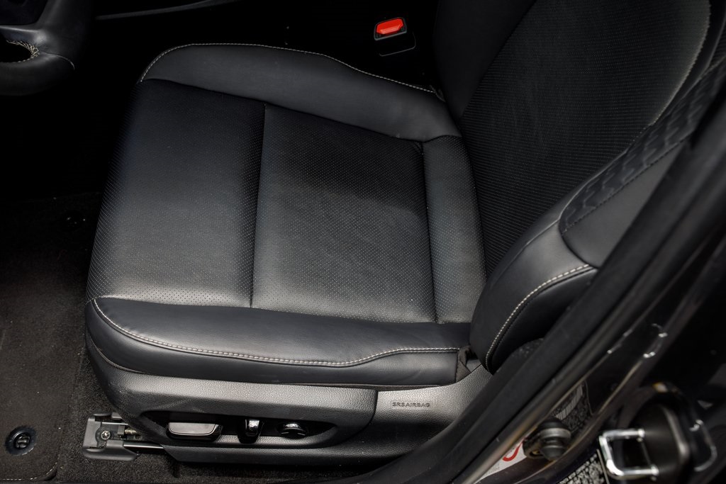 2019 Lexus UX 200 photo 21