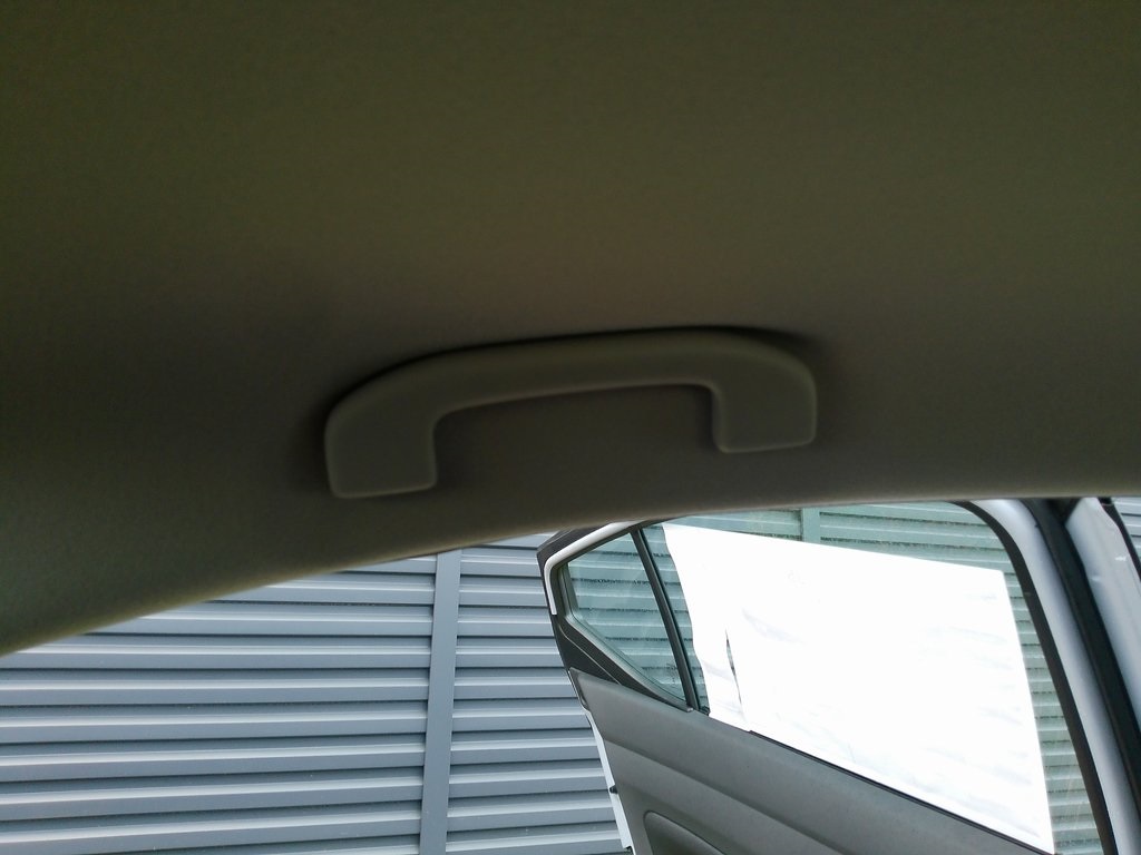 2025 Nissan Versa SR photo 28