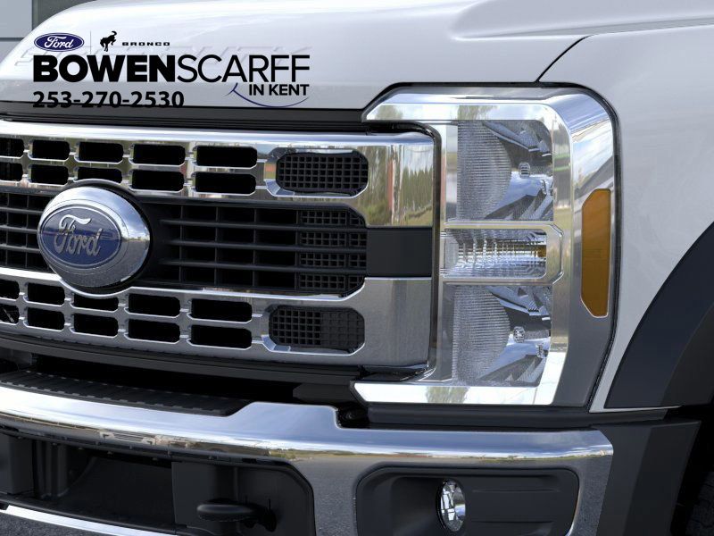 2025 Ford F-550 photo 16