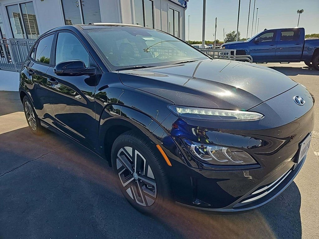 Used 2023 Hyundai Kona EV Limited with VIN KM8K53AG3PU165725 for sale in Bedford, OH