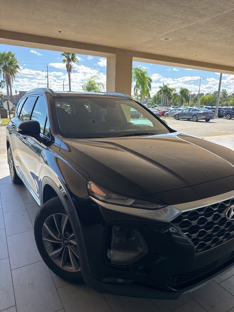 2020 Hyundai Santa Fe SEL photo 2