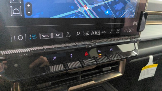 Used 2025 Void Black GMC 2X image 22