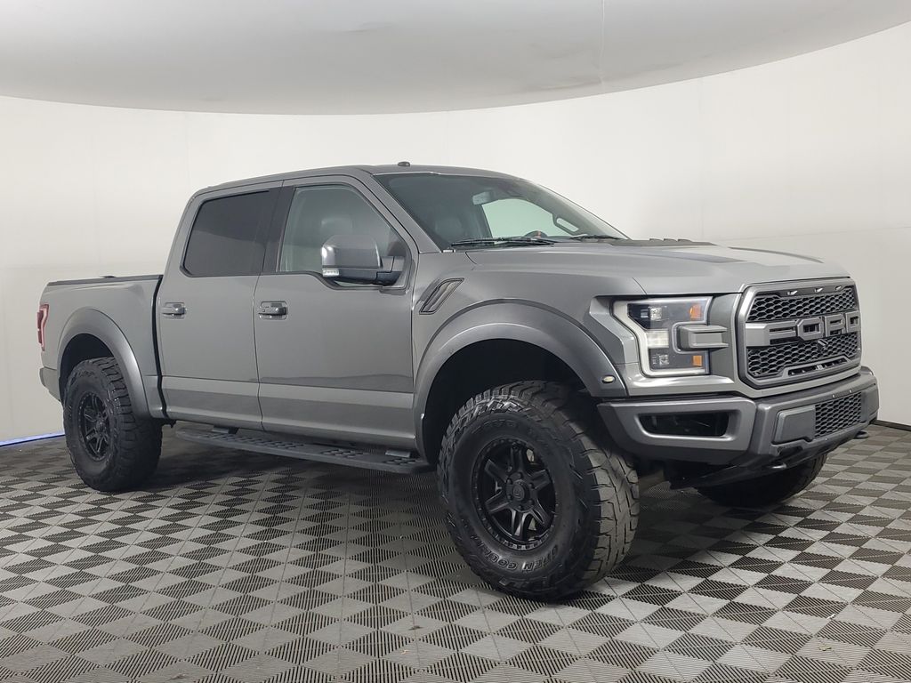 2018 Ford F-150 Raptor photo 2