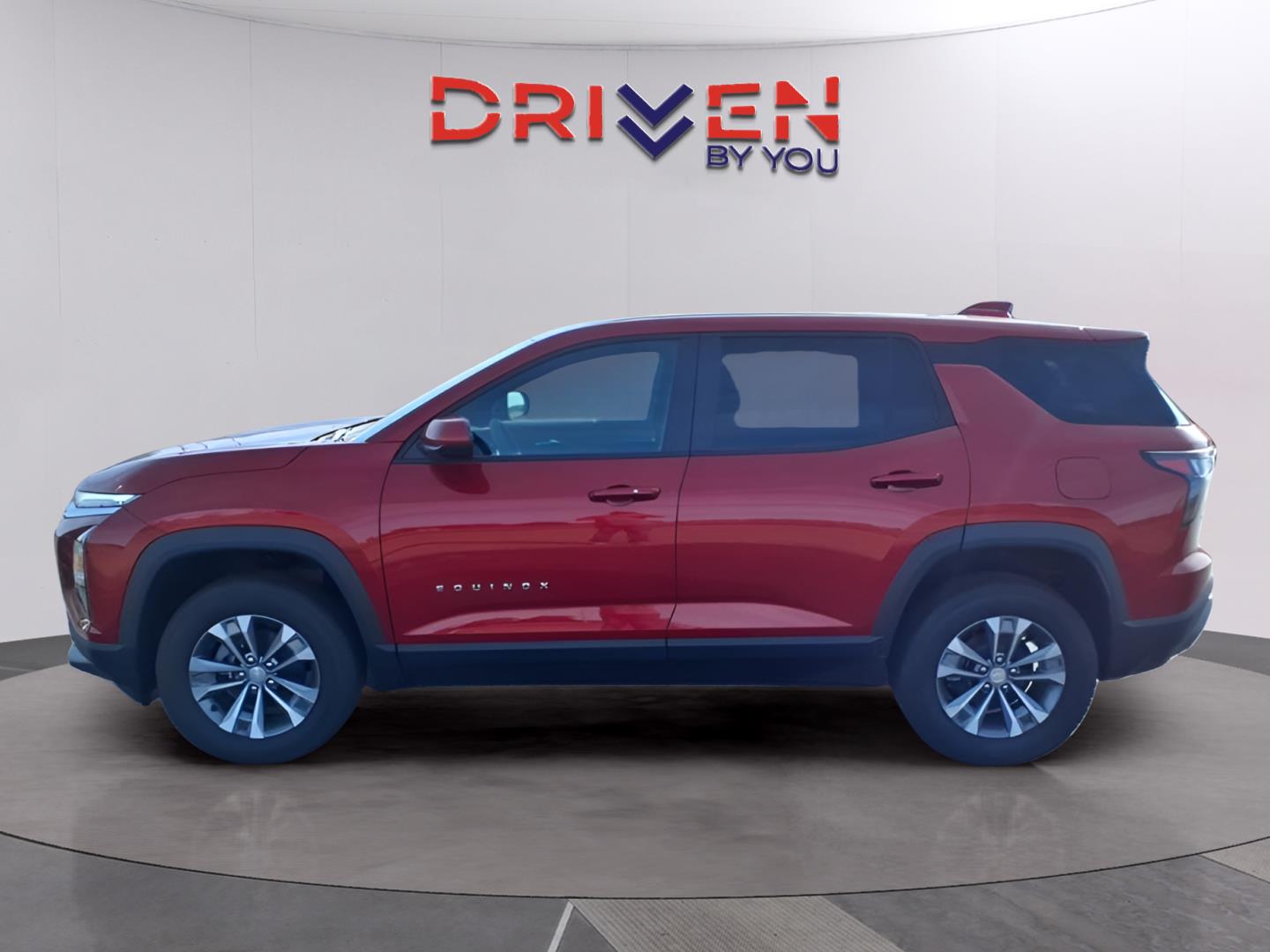 2026 Chevrolet Equinox LT photo 2