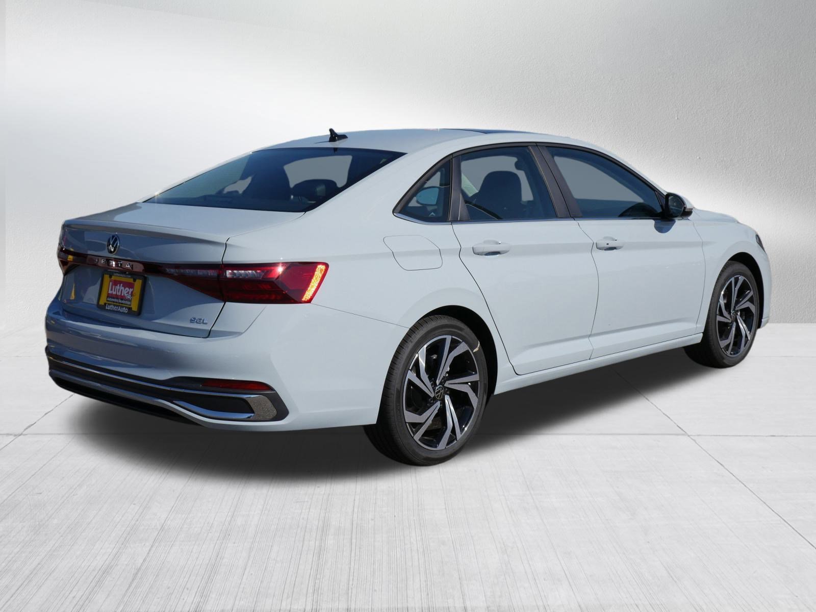 2025 Volkswagen Jetta SEL photo 3