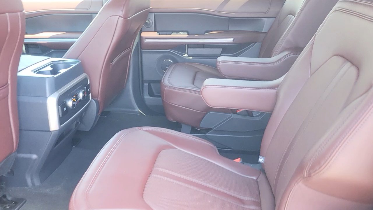 2024 Ford Expedition MAX Limited photo 19