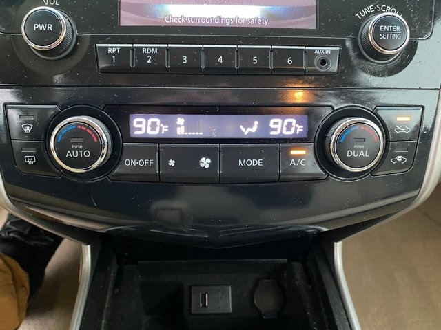 2013 Nissan Altima 2.5 SV photo 12