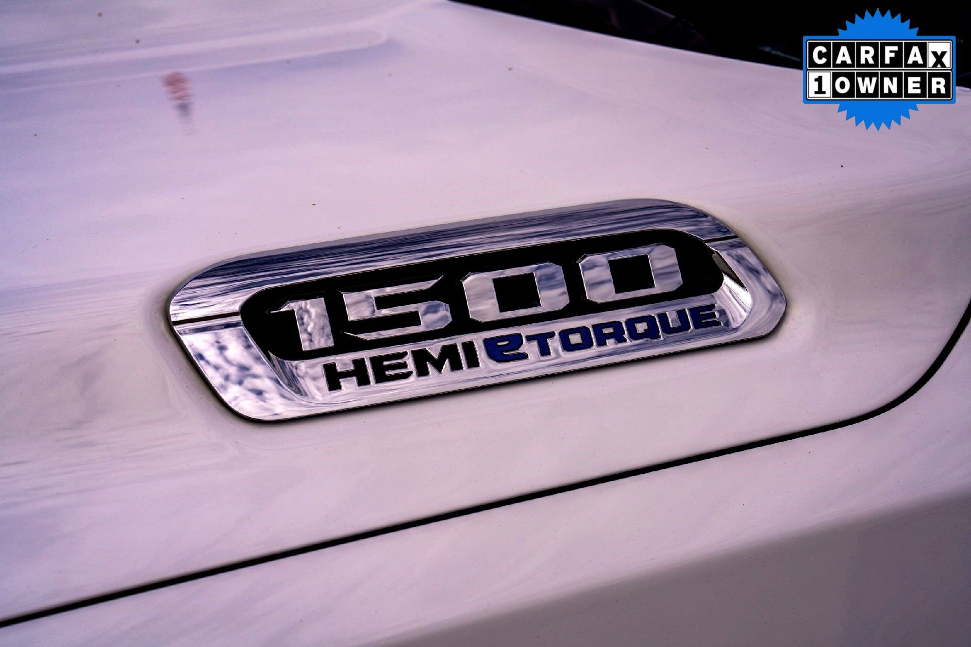 2024 Ram 1500 Laramie photo 2