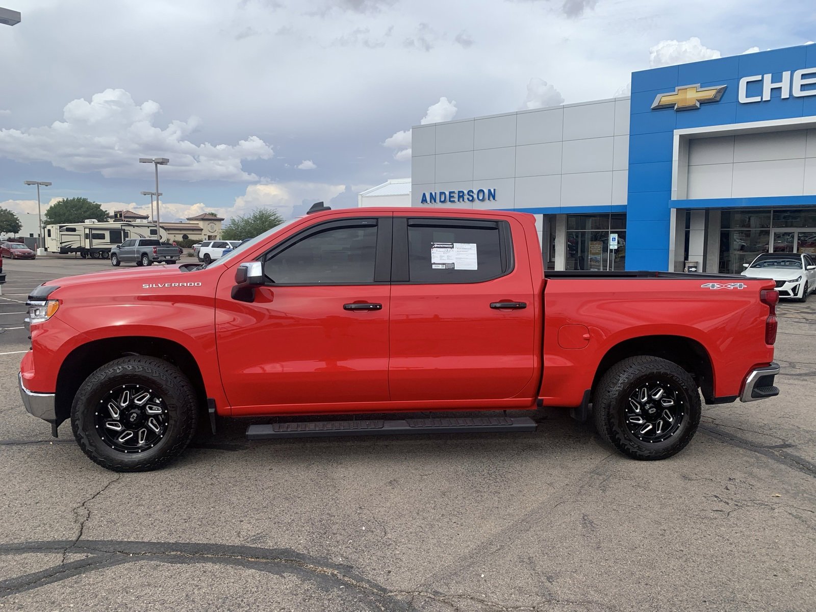2023 Chevrolet Silverado 1500 LT photo 13