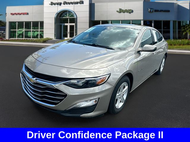 2022 Chevrolet Malibu LS photo 3