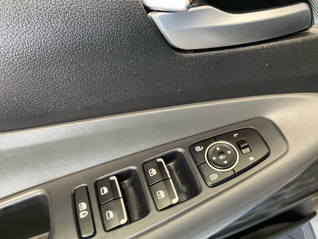 2022 Hyundai Santa Fe SEL photo 11