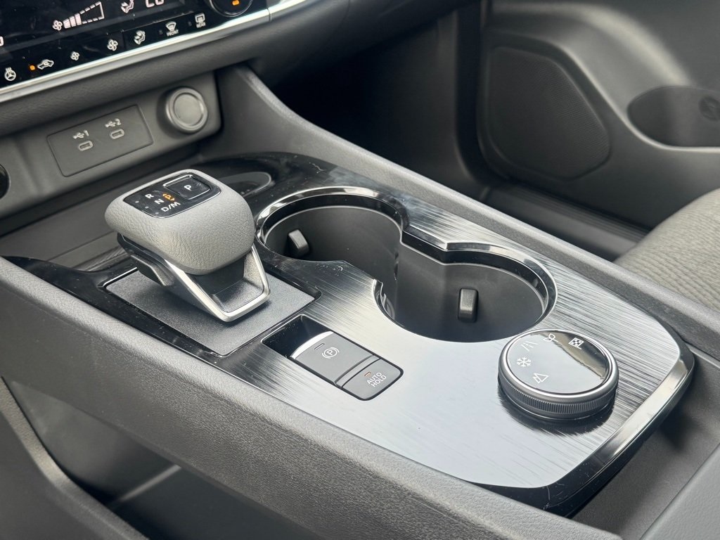 2026 Nissan Rogue SV photo 12