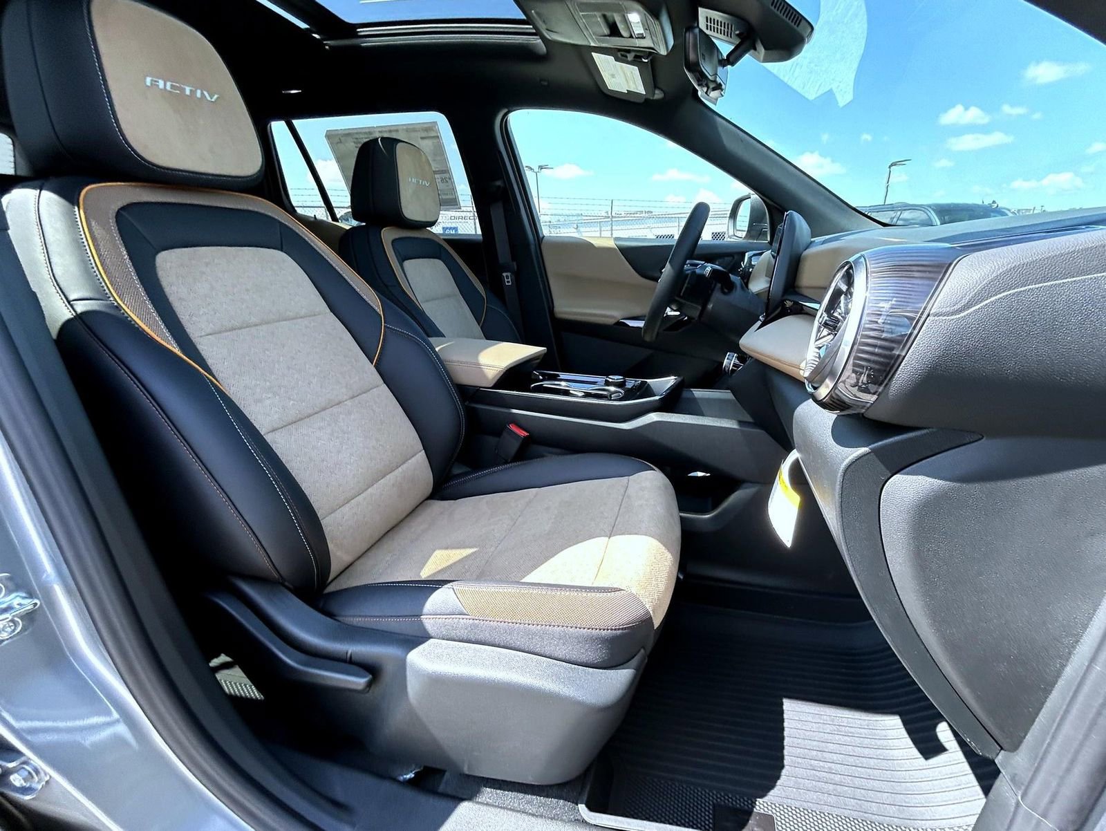 2026 Chevrolet Equinox ACTIV photo 11