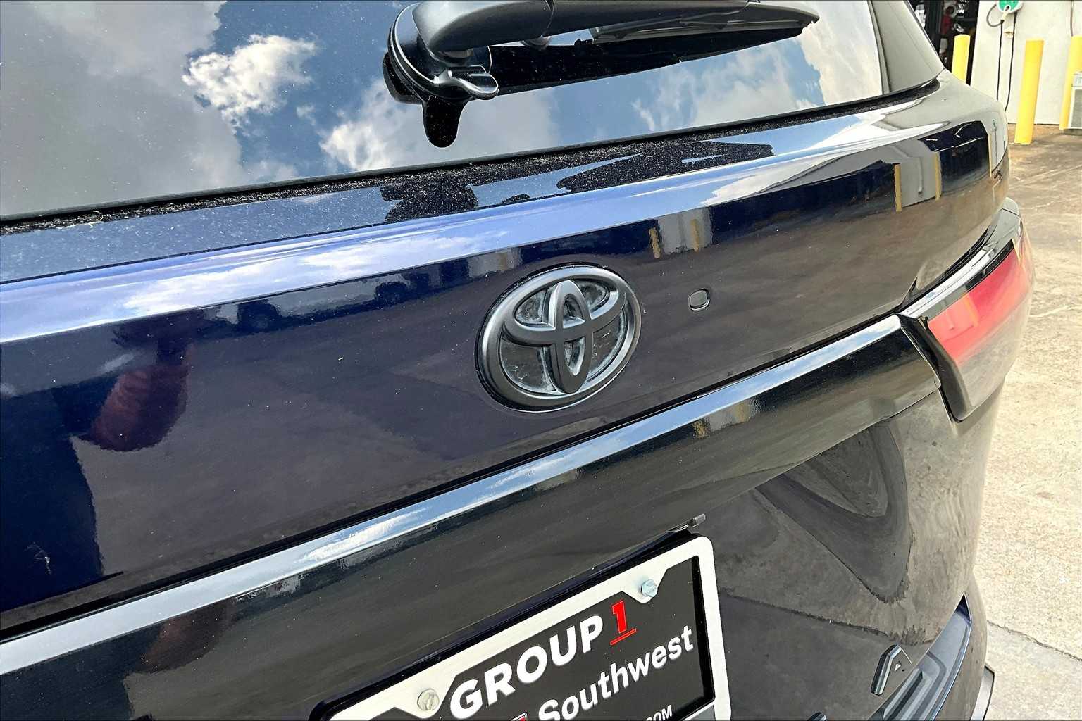 2024 Toyota Sequoia Limited photo 9