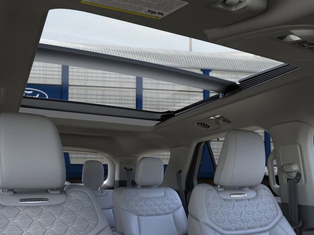 2025 Ford Explorer Platinum photo 19