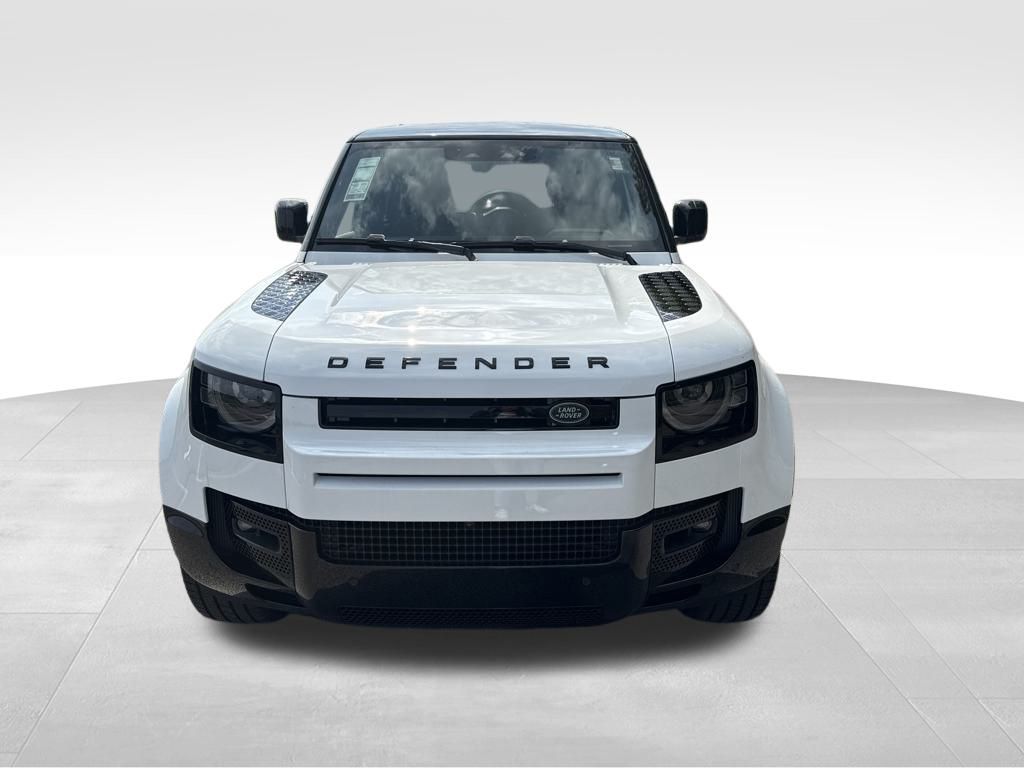 2025 Land Rover Defender 130 X-Dynamic SE photo 2