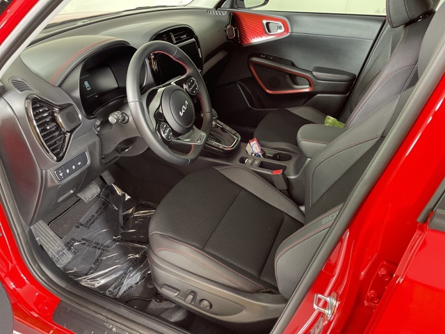 2025 Kia Soul GT-Line photo 17