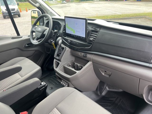 2024 Ford Transit photo 32