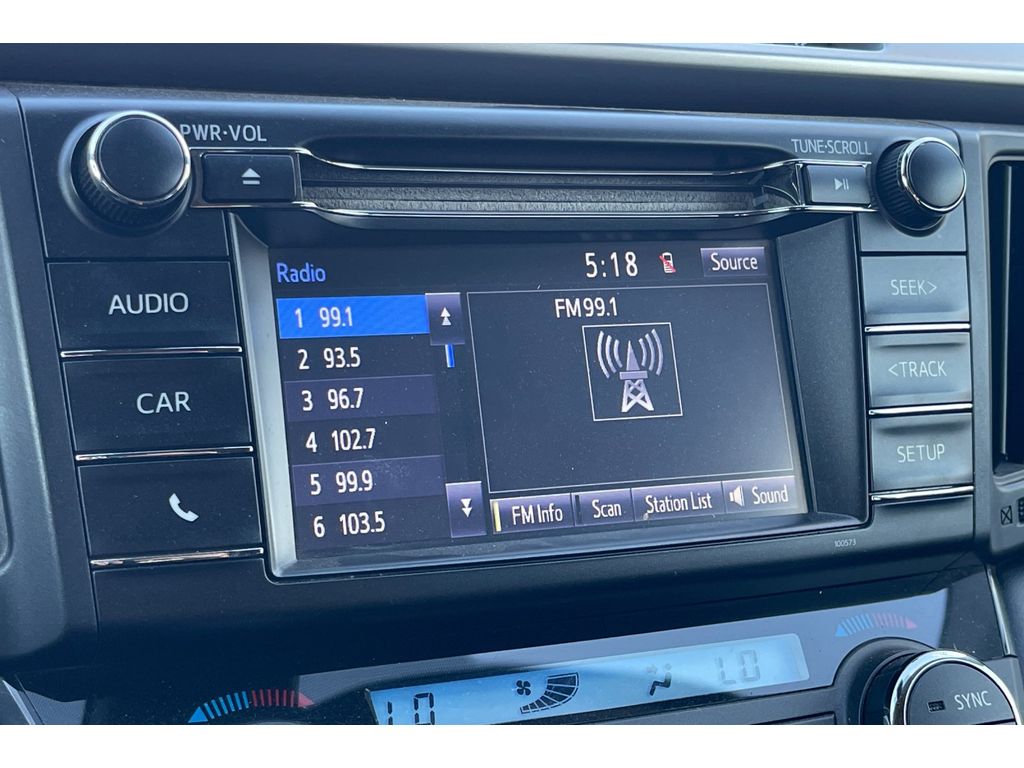2017 Toyota RAV4 XLE photo 25