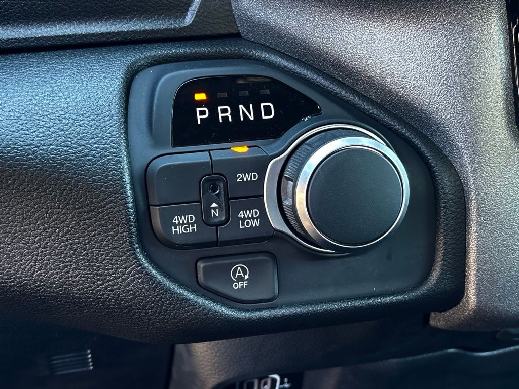 2026 Ram 1500 Tradesman photo 14