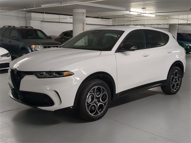 2025 Alfa Romeo Tonale photo 3