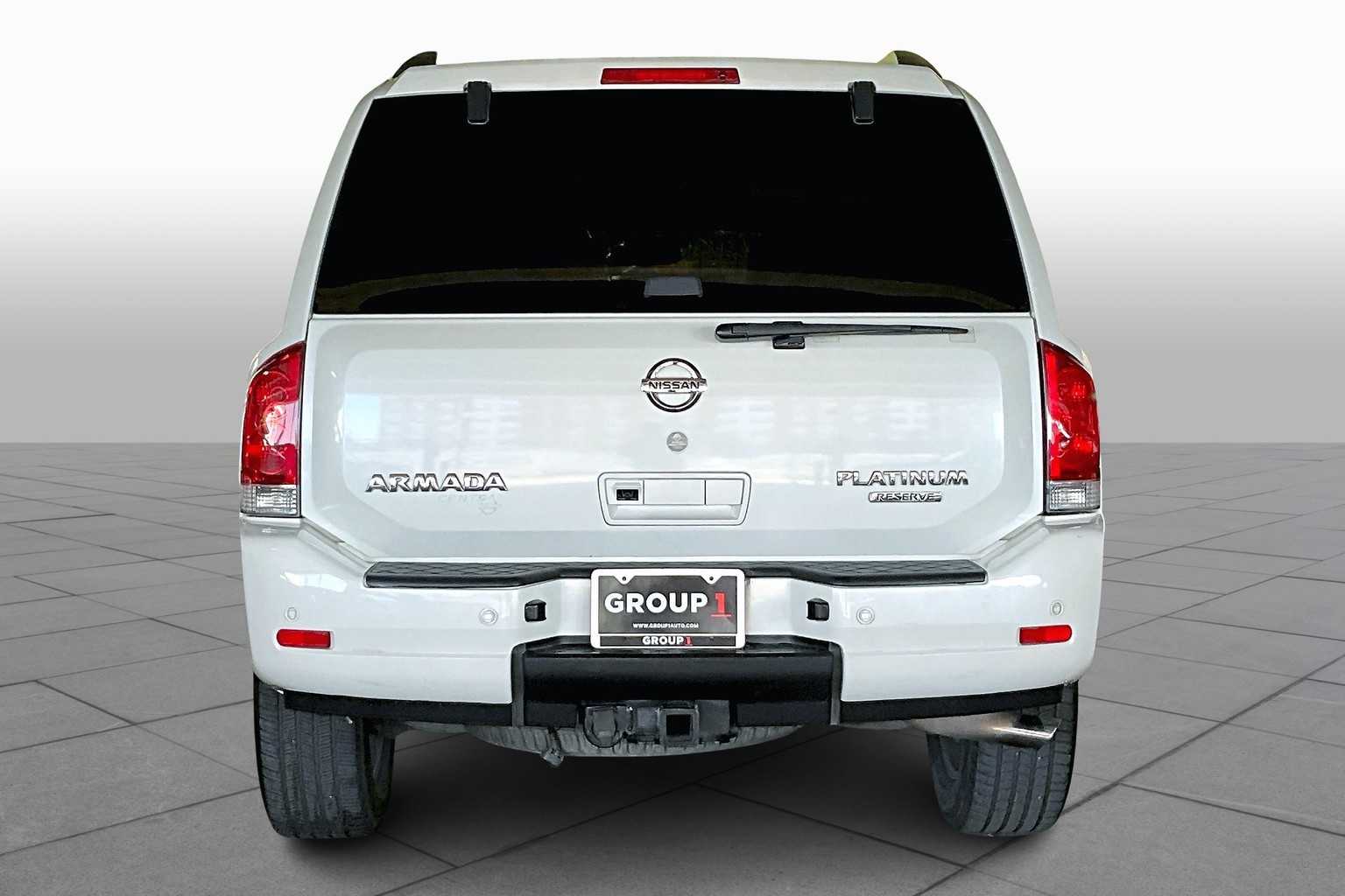 2014 Nissan Armada Platinum photo 3