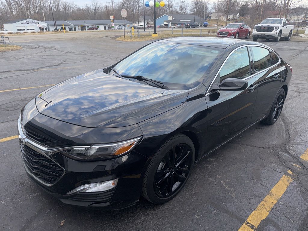 2022 CHEVROLET MALIBU - Image 1