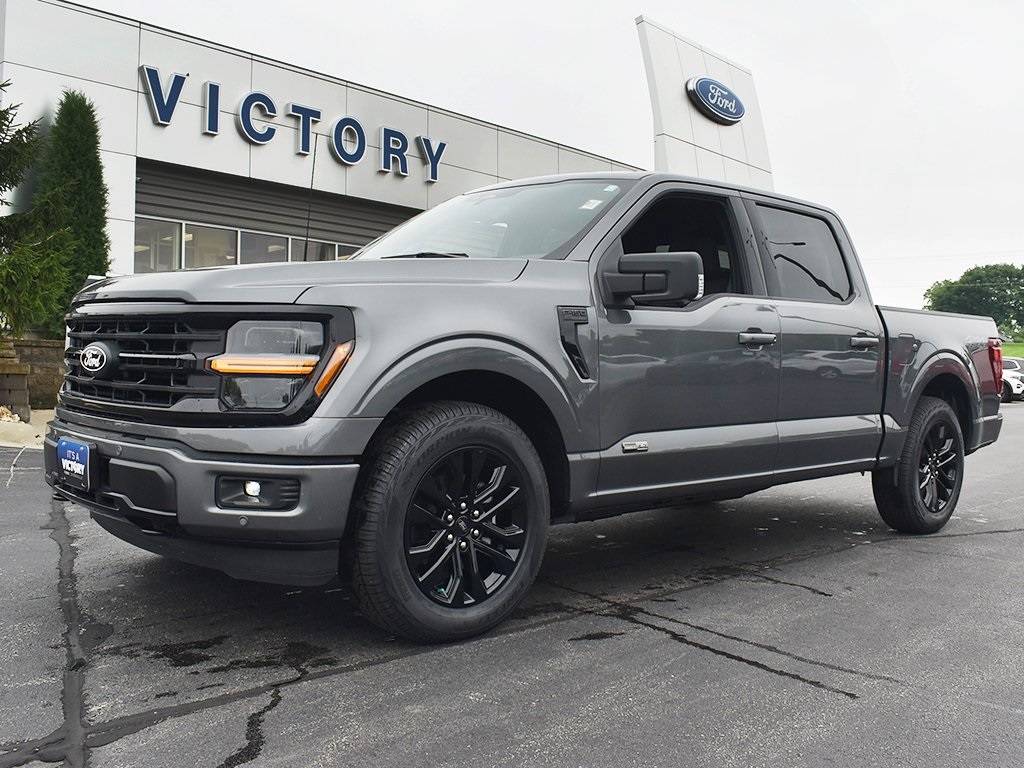 2025 Ford F-150 XLT photo 2