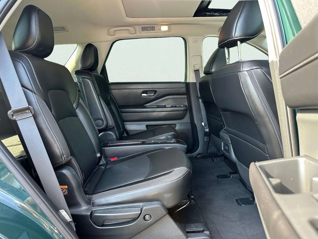 2024 Nissan Pathfinder SL photo 32