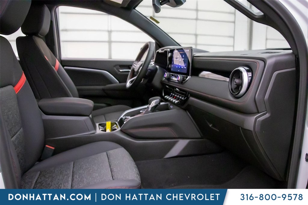 2025 Chevrolet Colorado Z71 photo 18