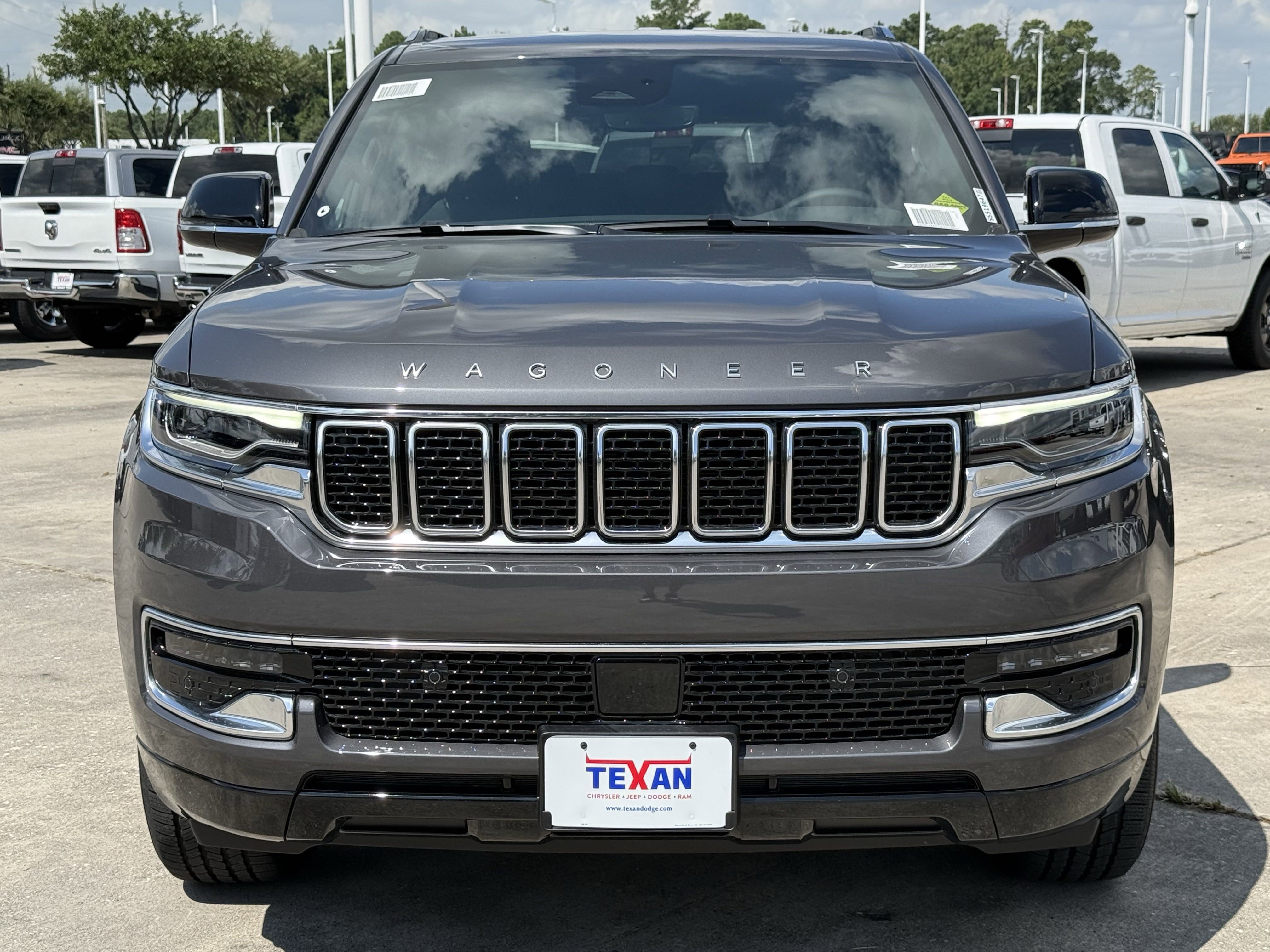 2025 Jeep Wagoneer Base photo 2