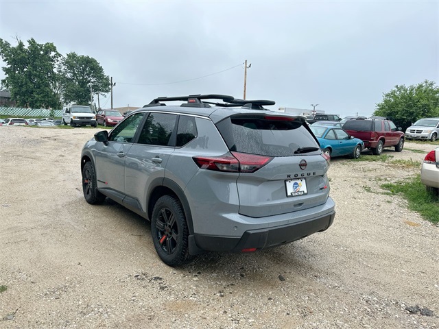 2025 Nissan Rogue SV photo 9