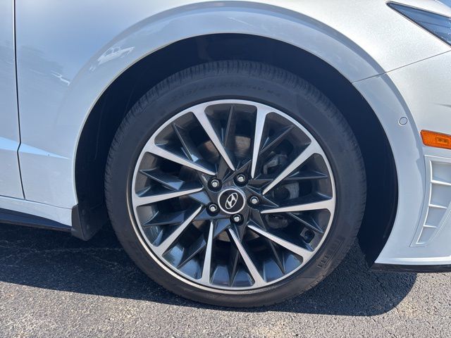 2022 Hyundai Sonata Limited photo 12
