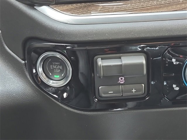2025 Chevrolet Silverado 1500 LT photo 14