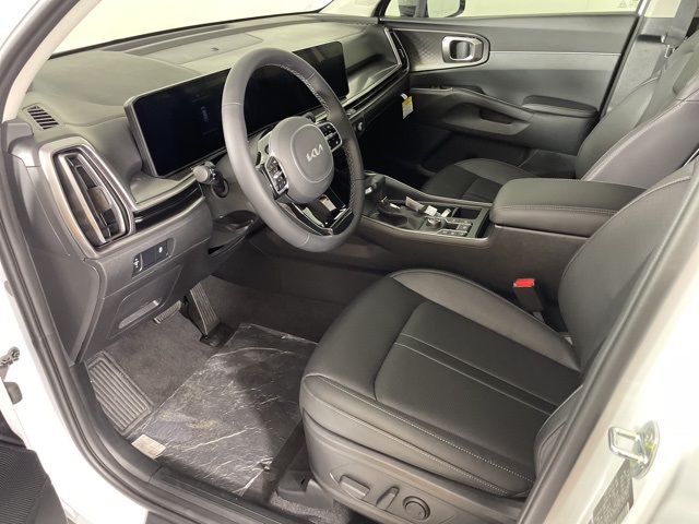 2025 Kia Sorento S photo 17
