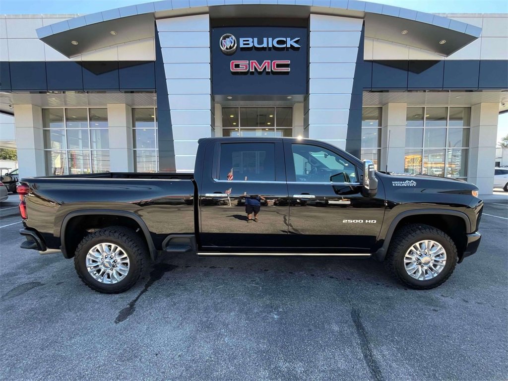 2022 Chevrolet Silverado 2500HD High Country photo 2