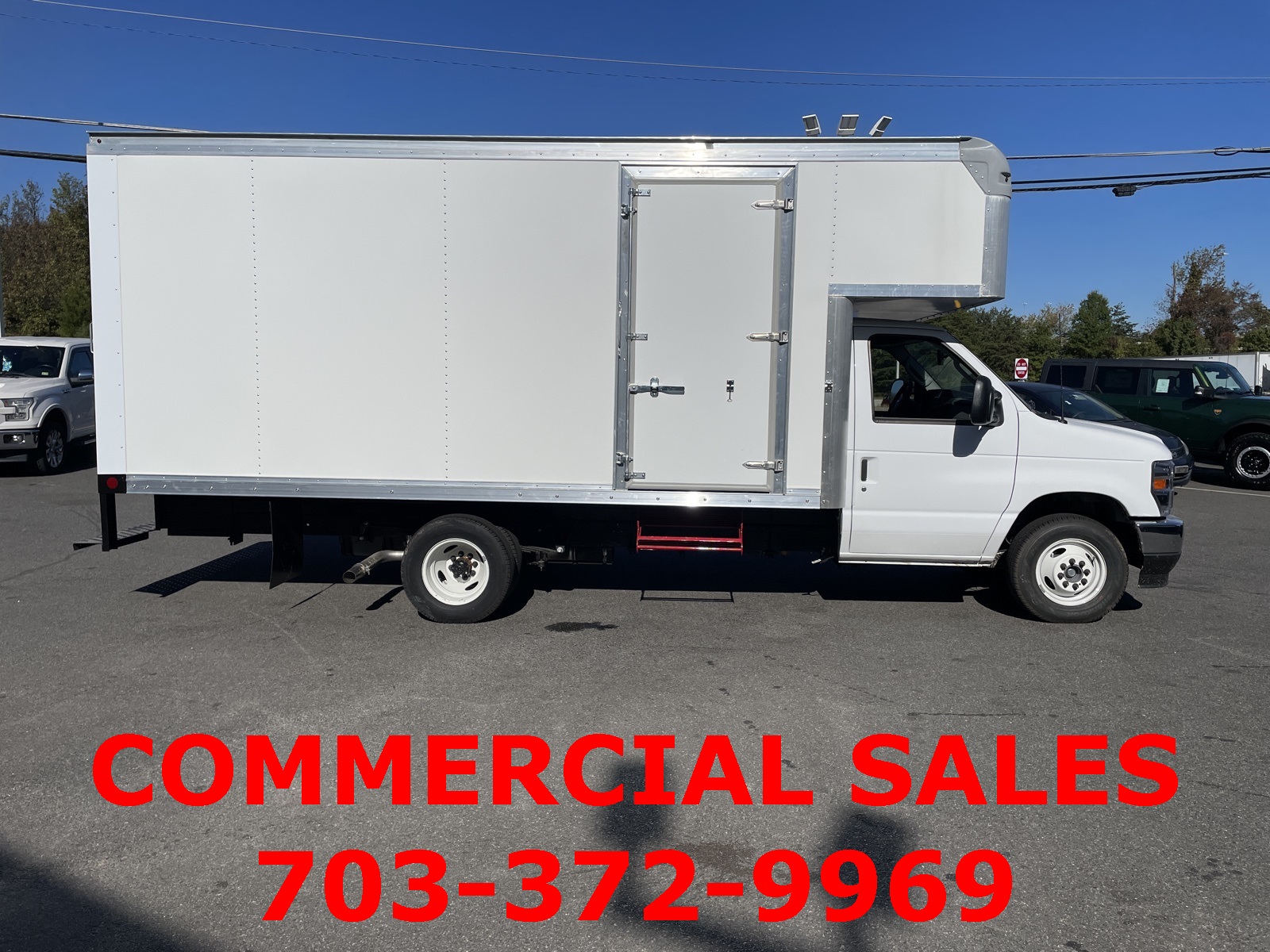 2025 Ford E-350 photo 2