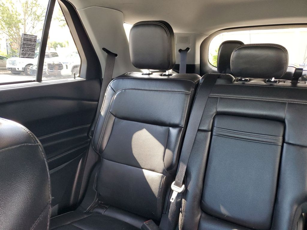 2023 Ford Explorer Limited photo 3