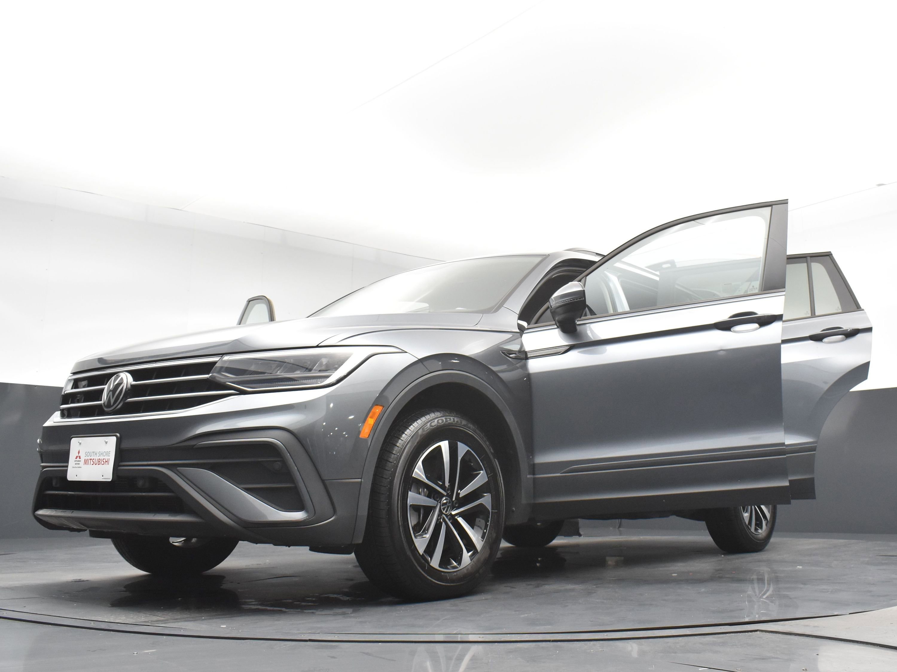 2023 Volkswagen Tiguan S photo 31