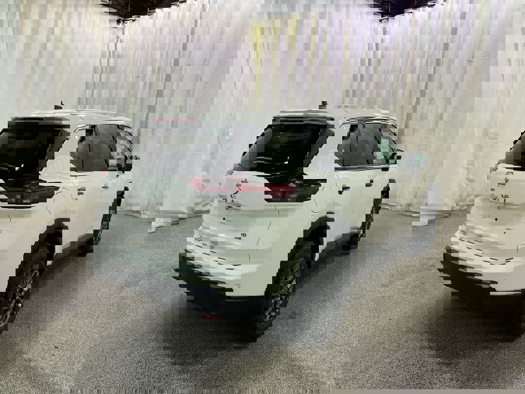 2026 Nissan Rogue S photo 3