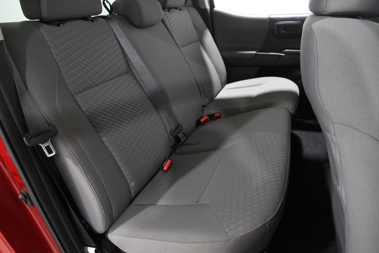 2022 Toyota Tacoma SR V6 photo 15