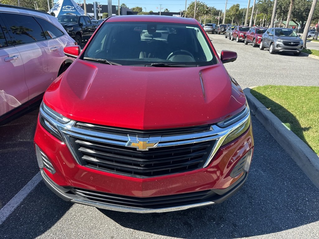 2024 Chevrolet Equinox LT photo 2