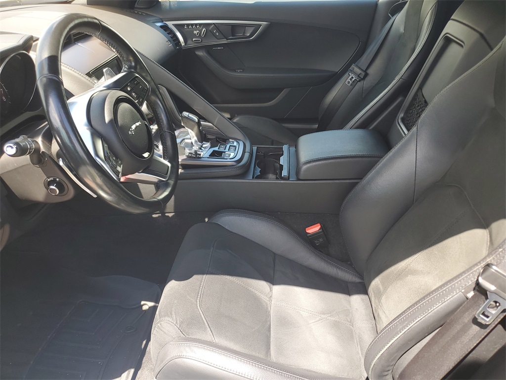 2018 Jaguar F-TYPE Base photo 17