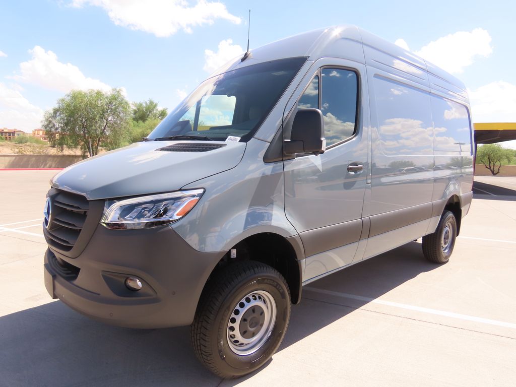 2025 Mercedes-Benz Sprinter Cargo Van Base's photo