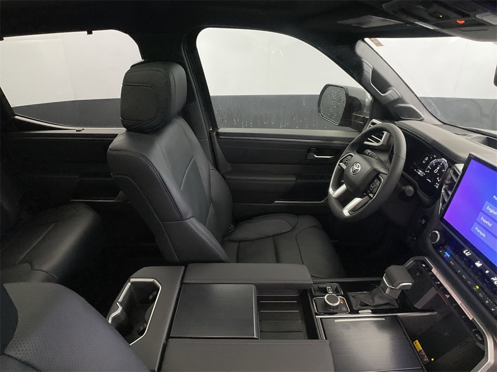 2025 Toyota Tundra Platinum CrewMax photo 26