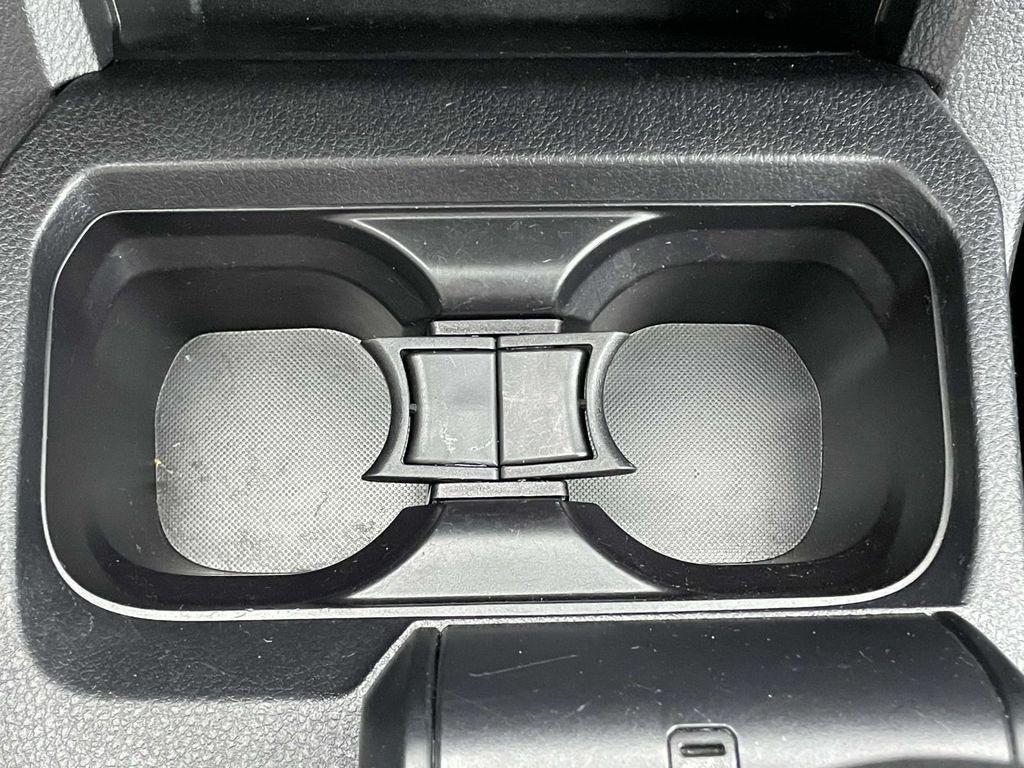 2021 Toyota Tacoma SR photo 19