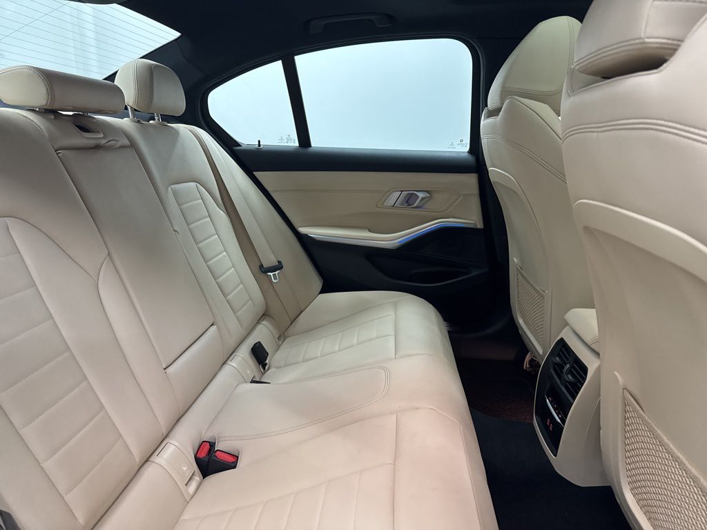 2021 Bmw 330i photo 23